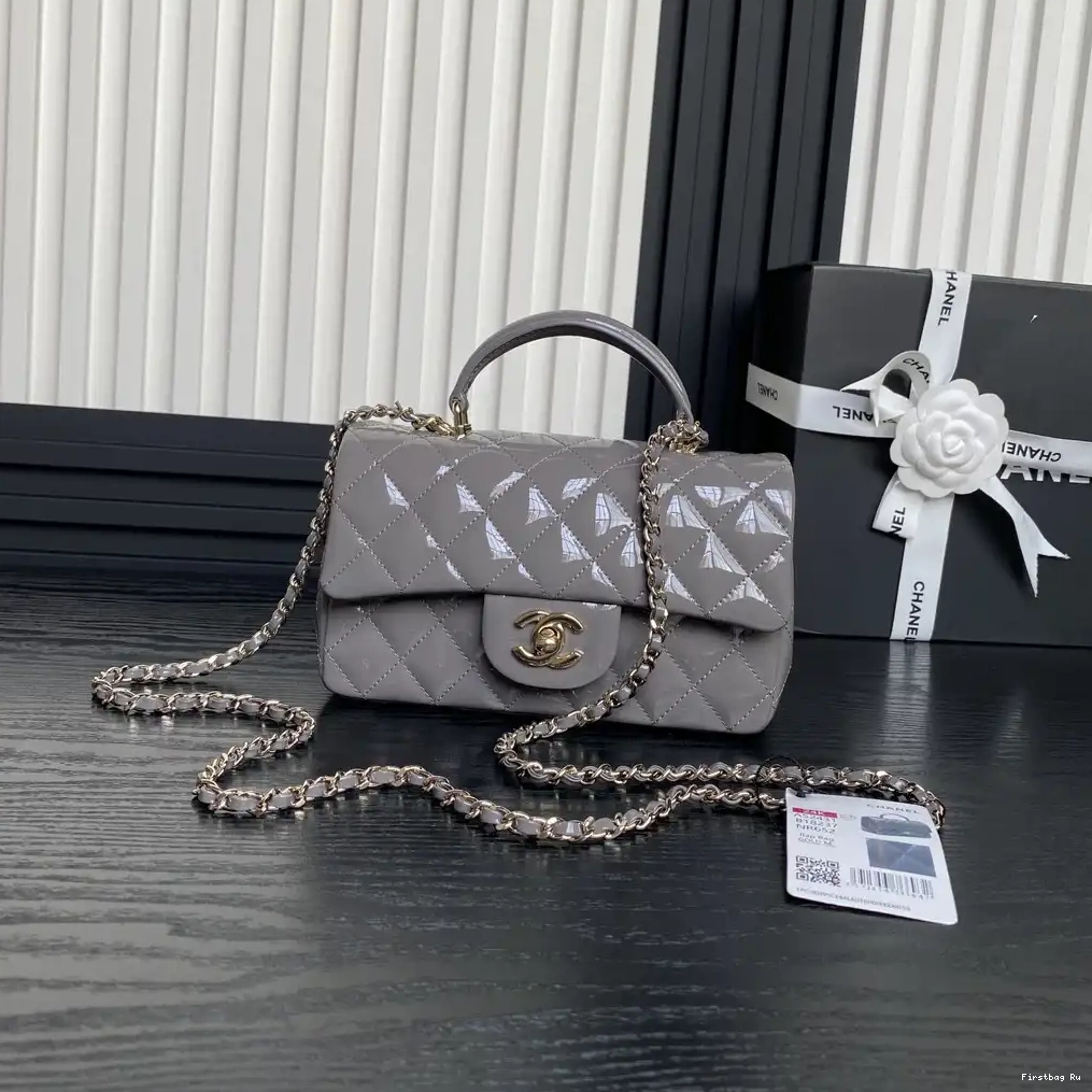 First Bag Ru CHANELassic Handle Handbag With CHANEL Top Mini 0513